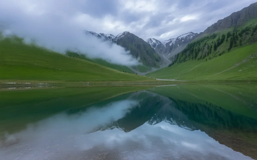 Most Beautiful and Famous 20 Lakes in Pakistan 11 Dudipatsar Lake, Kaghan Valley